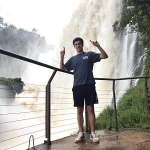 Meet your Posher, Elias